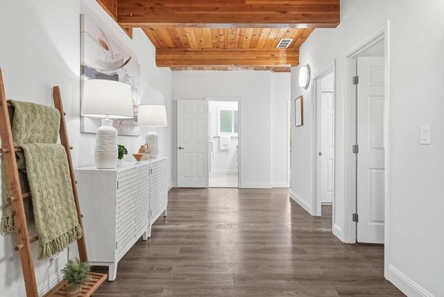 592 Sunnymount Avenue, Sunnyvale, CA 94087