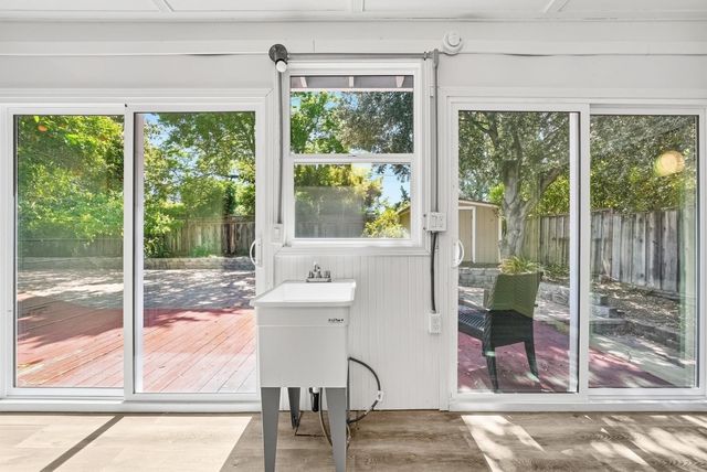 592 Sunnymount Avenue, Sunnyvale, CA 94087