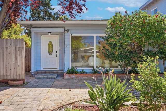 592 Sunnymount Avenue, Sunnyvale, CA 94087