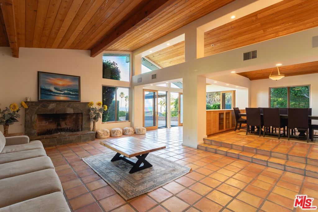 Image 1 of property listing at 3825 Malibu Country Drive, Malibu, CA 90265
