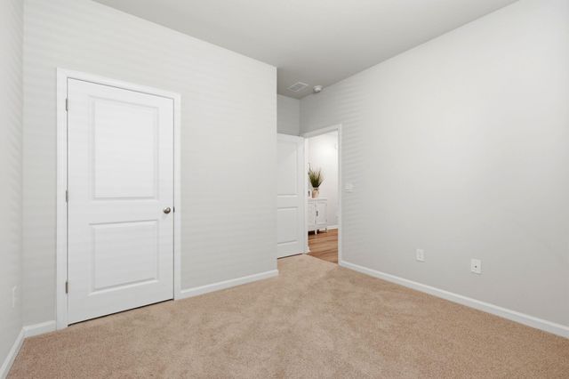 119 Marauder Dr., Longs, SC 29568
