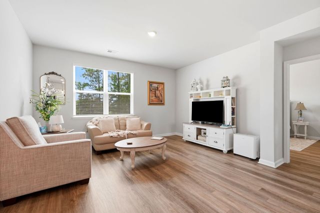 119 Marauder Dr., Longs, SC 29568