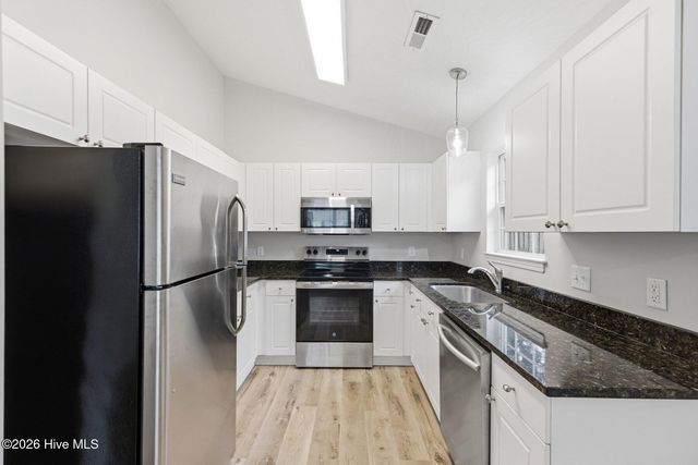 4234 Sunglow Drive, Wilmington, NC 28405