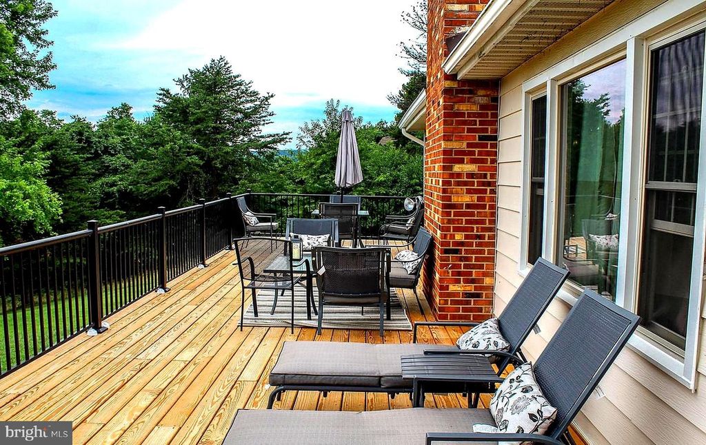 51 WINESAP CT, Linden, VA 22642