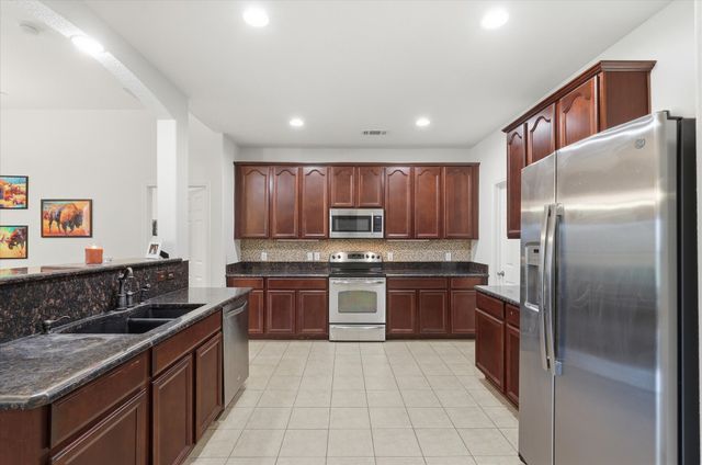 1021 English Ivy Drive, Prosper, TX 75078