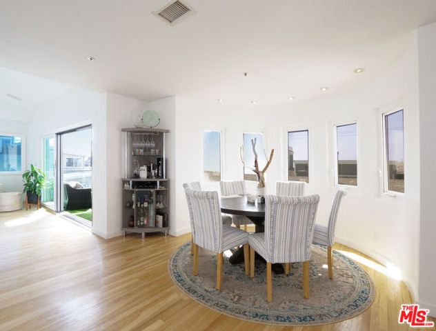 323 31st Street, Manhattan Beach, CA 90266