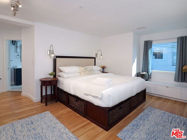 323 31st Street, Manhattan Beach, CA 90266