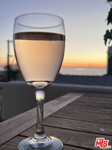 323 31st Street, Manhattan Beach, CA 90266