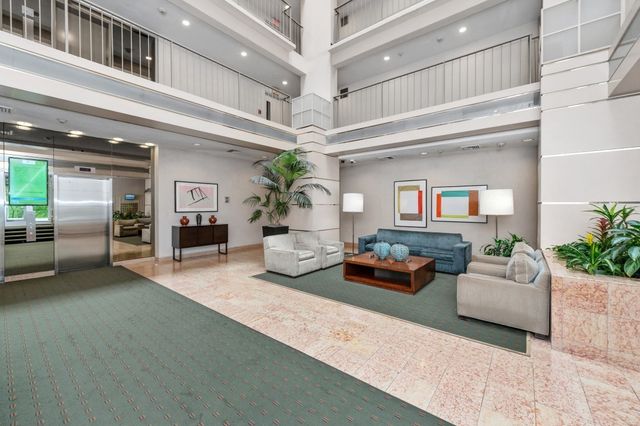 99 Pond Ave. 506, Brookline, MA 02445