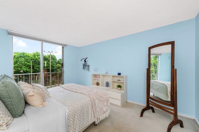 99 Pond Ave. 506, Brookline, MA 02445