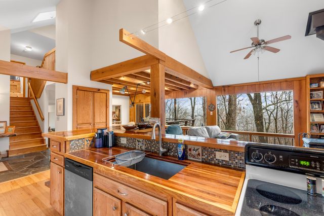 680 Rattlesnake Spring Road, Sewanee, TN 37375