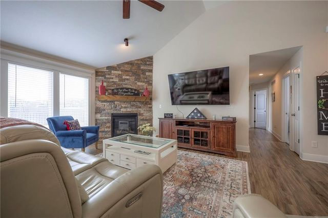 19625 W 197th Street, Spring Hill, KS 66083