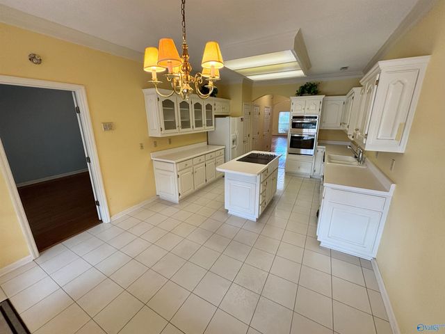 1623 River Bend Place SE, Decatur, AL 35601