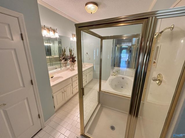 1623 River Bend Place SE, Decatur, AL 35601