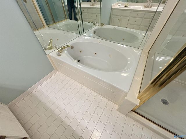 1623 River Bend Place SE, Decatur, AL 35601