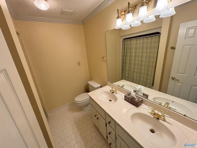 1623 River Bend Place SE, Decatur, AL 35601