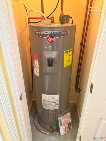 1623 River Bend Place SE, Decatur, AL 35601