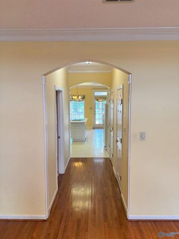 1623 River Bend Place SE, Decatur, AL 35601