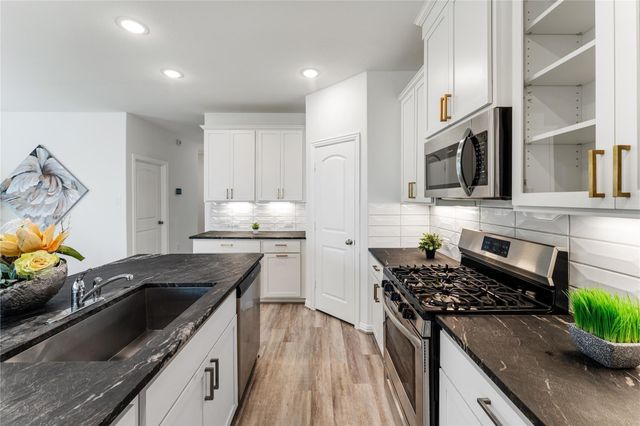 546 Long Beach Bay Drive, Katy, TX 77493