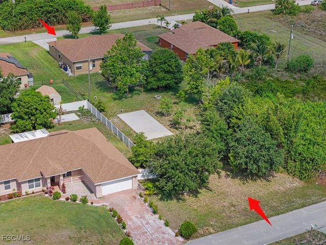 821 Carlfield AVE, Lehigh Acres, FL 33971