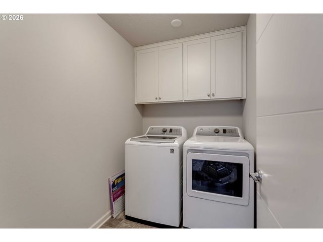 8062 Se BUTTERNUT CREEK Pkwy, Hillsboro, OR 97123