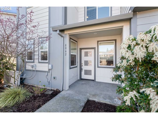 8062 Se BUTTERNUT CREEK Pkwy, Hillsboro, OR 97123