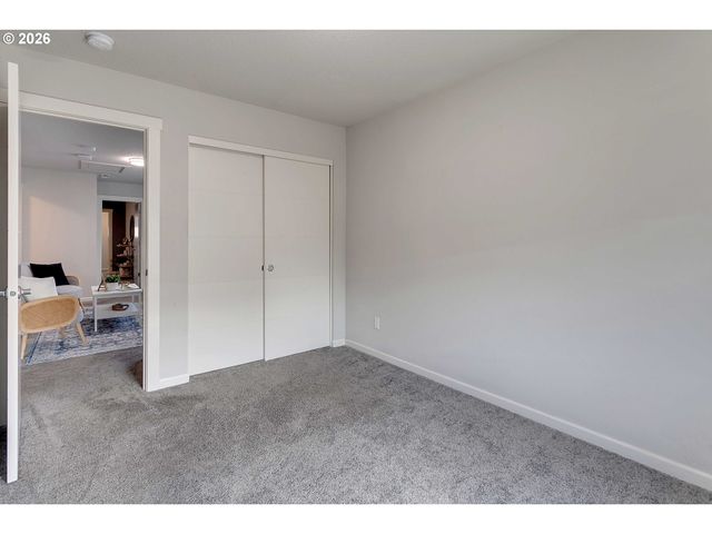 8062 Se BUTTERNUT CREEK Pkwy, Hillsboro, OR 97123