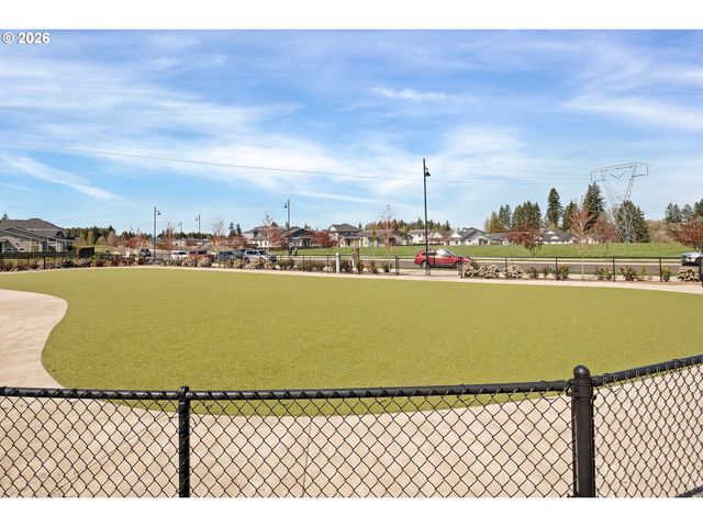 8062 Se BUTTERNUT CREEK Pkwy, Hillsboro, OR 97123