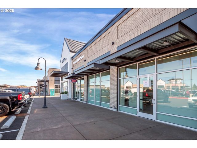 8062 Se BUTTERNUT CREEK Pkwy, Hillsboro, OR 97123