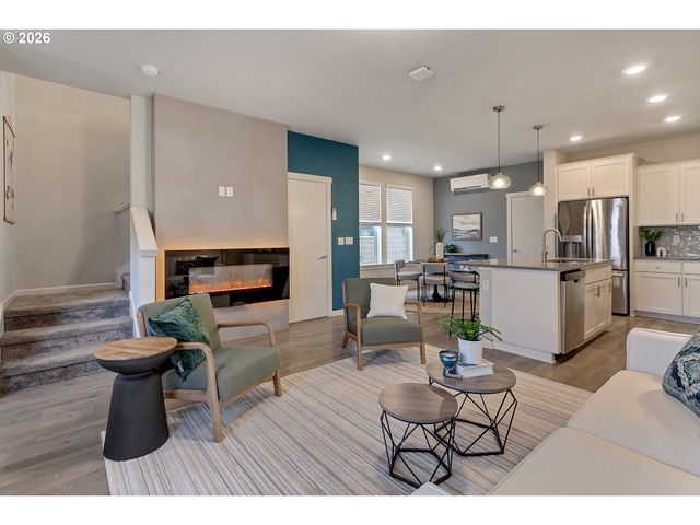 8062 Se BUTTERNUT CREEK Pkwy, Hillsboro, OR 97123