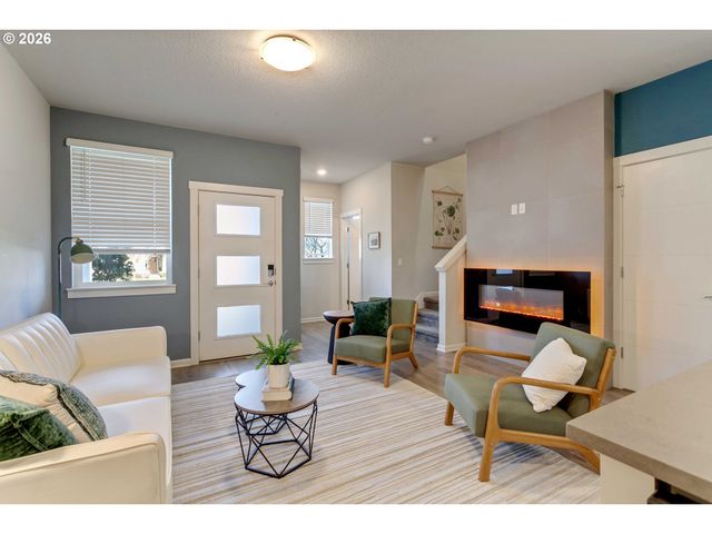 8062 Se BUTTERNUT CREEK Pkwy, Hillsboro, OR 97123