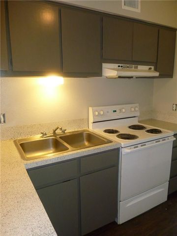 3000 Guadalupe ST 313, Austin, TX 78705