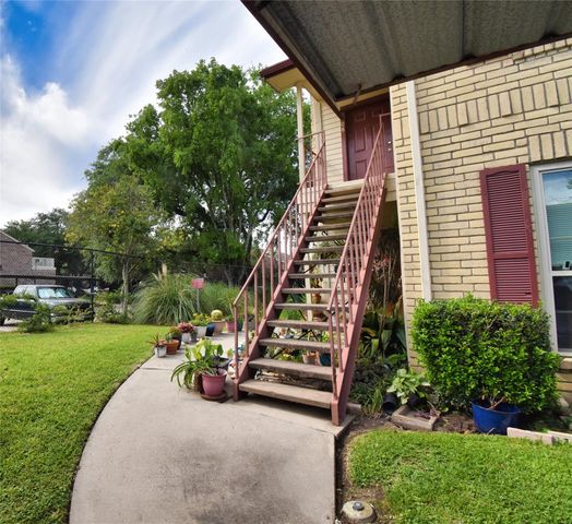 2120 El Paseo Street 108, Houston, TX 77054