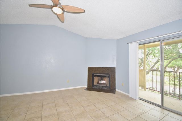 2120 El Paseo Street 108, Houston, TX 77054