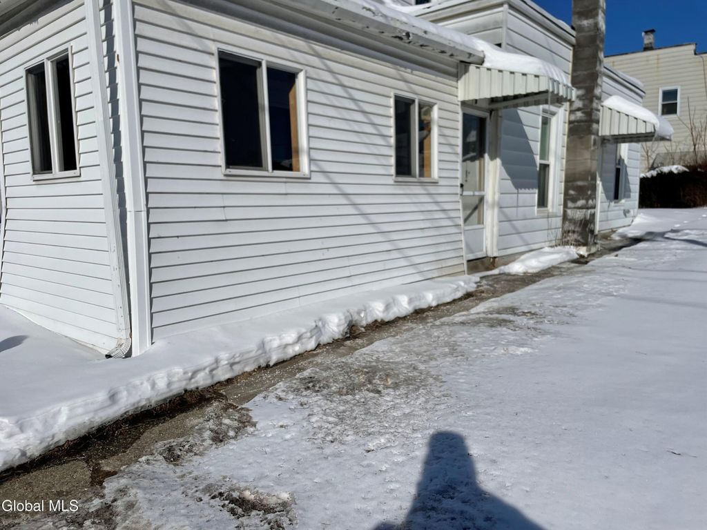 3 Lafayette Street, Green Island, NY 12183