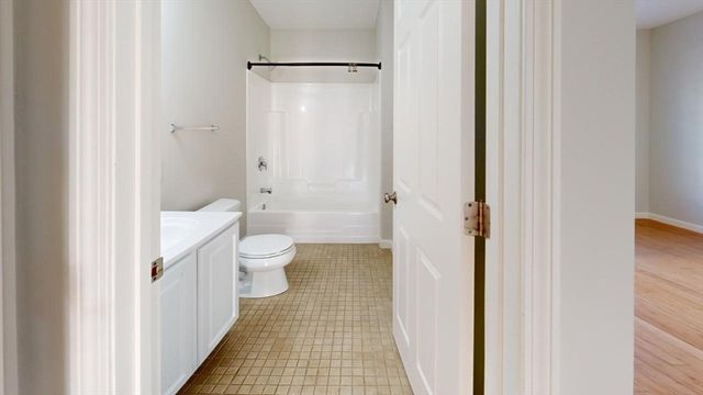 40 Everett St 40, Boston, MA 02128