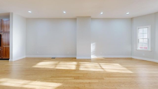 40 Everett St 40, Boston, MA 02128