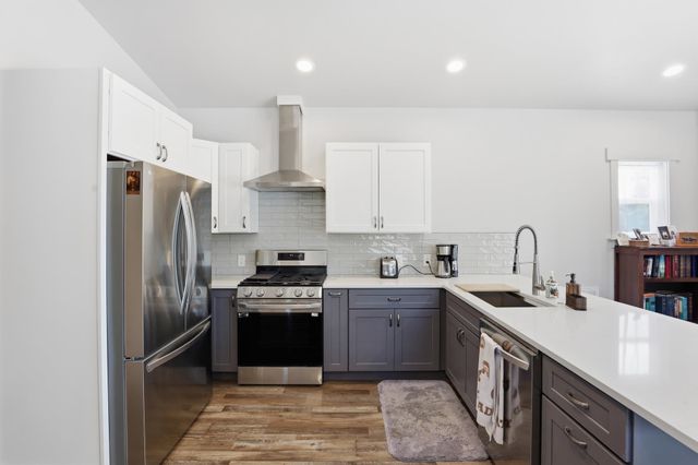 114 W GRAVES Rd, Spokane, WA 99218