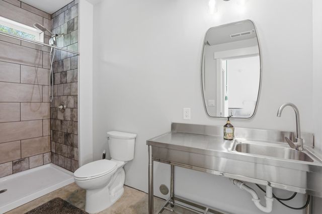 114 W GRAVES Rd, Spokane, WA 99218