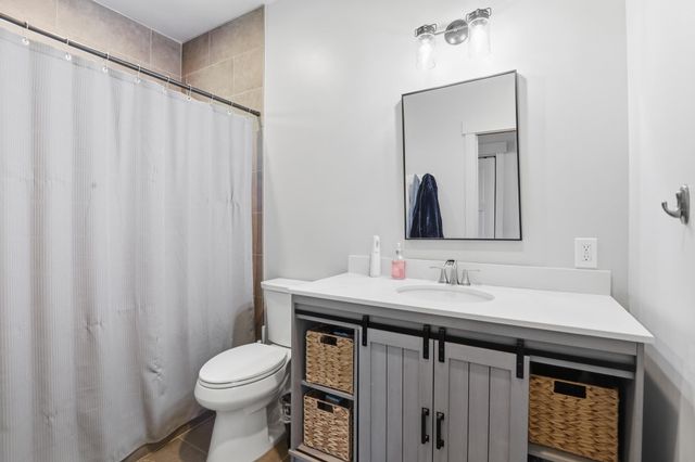 114 W GRAVES Rd, Spokane, WA 99218