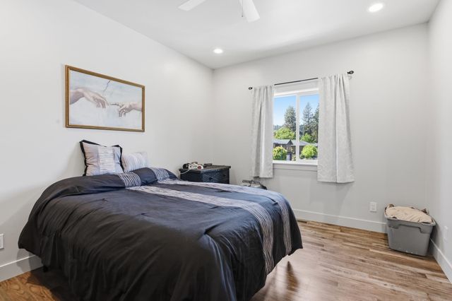 114 W GRAVES Rd, Spokane, WA 99218