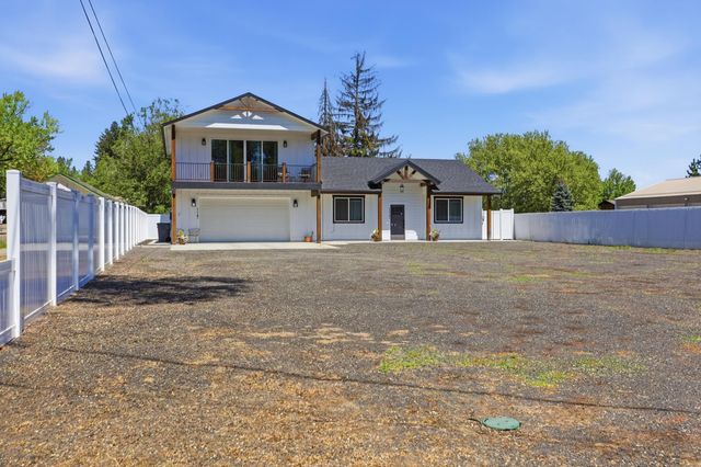 114 W GRAVES Rd, Spokane, WA 99218