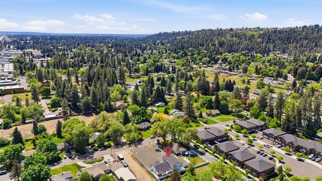 114 W GRAVES Rd, Spokane, WA 99218