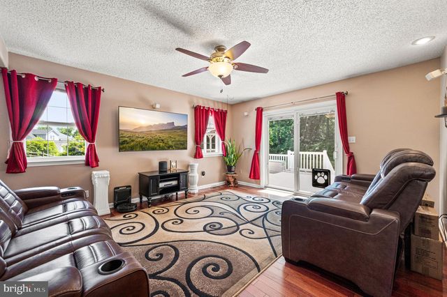 15 SCOTT LN, Brookhaven, PA 19015