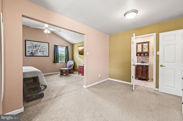 15 SCOTT LN, Brookhaven, PA 19015
