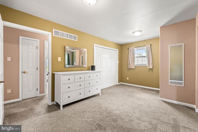 15 SCOTT LN, Brookhaven, PA 19015