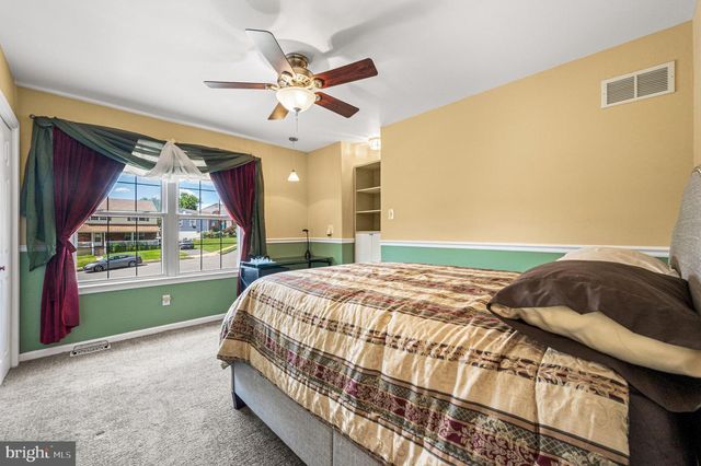 15 SCOTT LN, Brookhaven, PA 19015