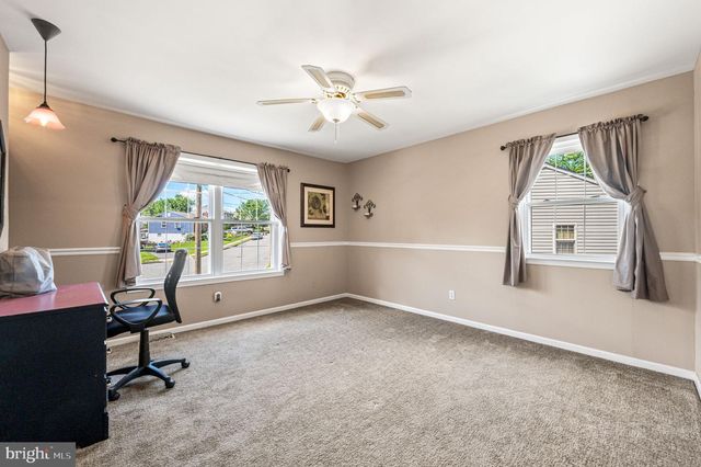 15 SCOTT LN, Brookhaven, PA 19015