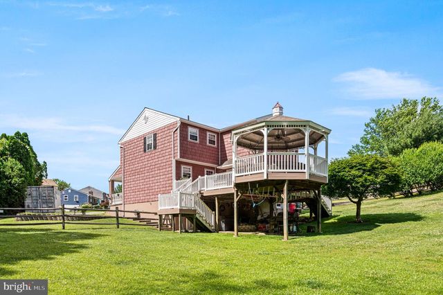 15 SCOTT LN, Brookhaven, PA 19015