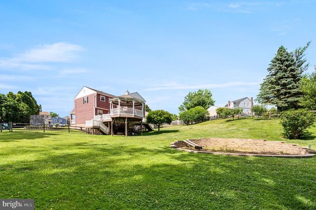 15 SCOTT LN, Brookhaven, PA 19015